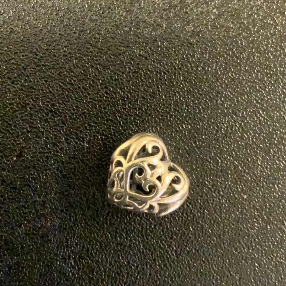 Pandora Regal Heart Charm